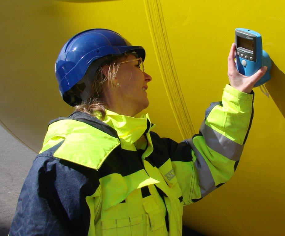 Woman with helmet